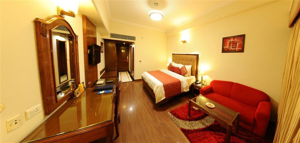 Hotel Golden Tulip Amritsar Zewnętrze zdjęcie